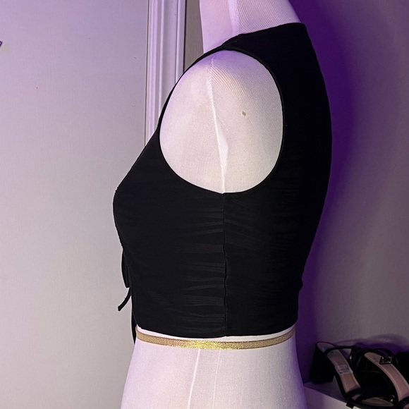 Black tie crop top 🖤 - Picture 3 of 5